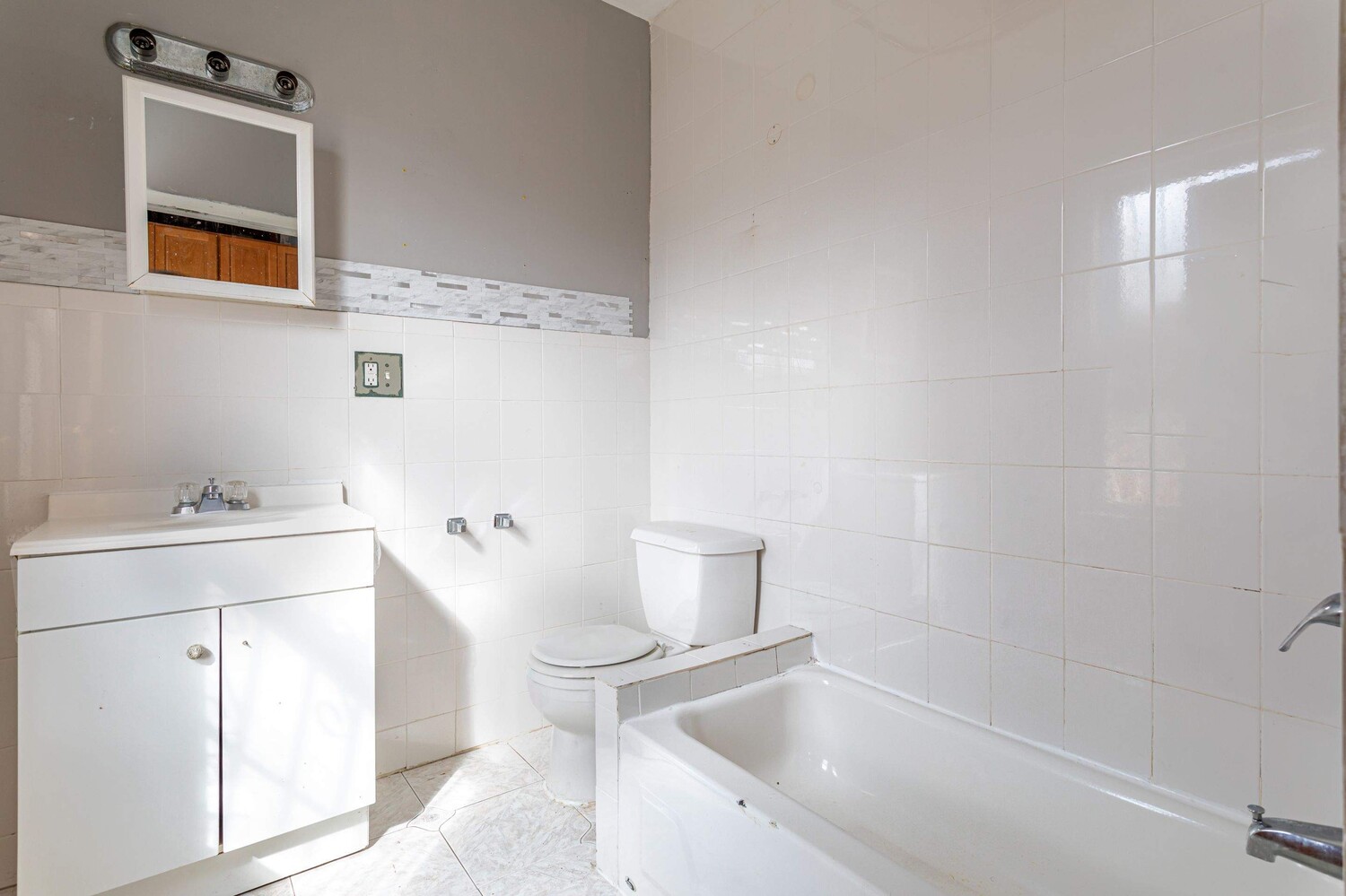 968 East 48th Street Farragut Brooklyn NY 11203