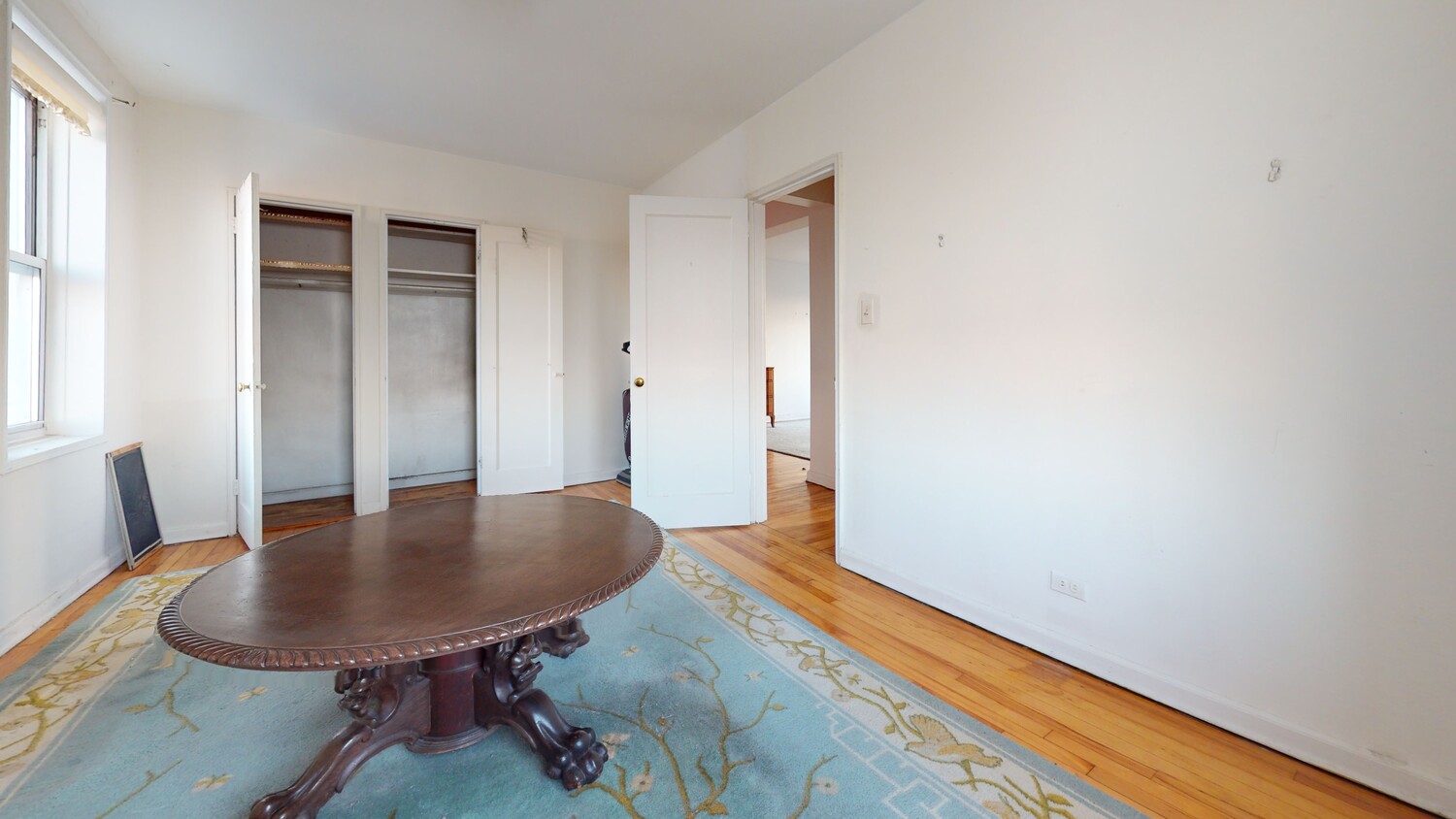 86-11 34th Avenue Jackson Heights Queens NY 11372
