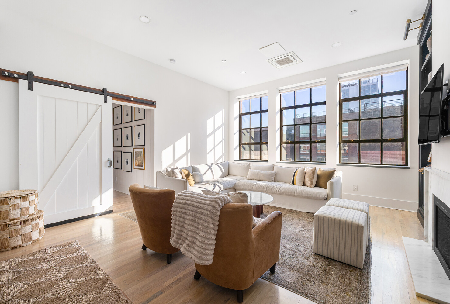 37 Bridge Street Vinegar Hill Brooklyn NY 11201