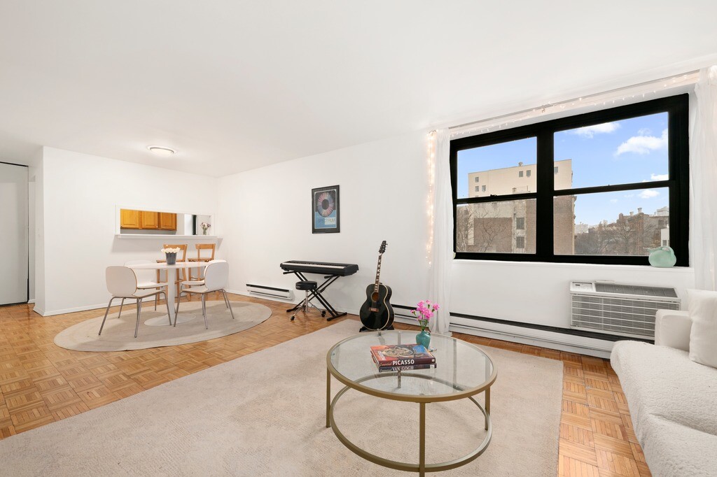 684 Washington Street W. Greenwich Village New York NY 10014