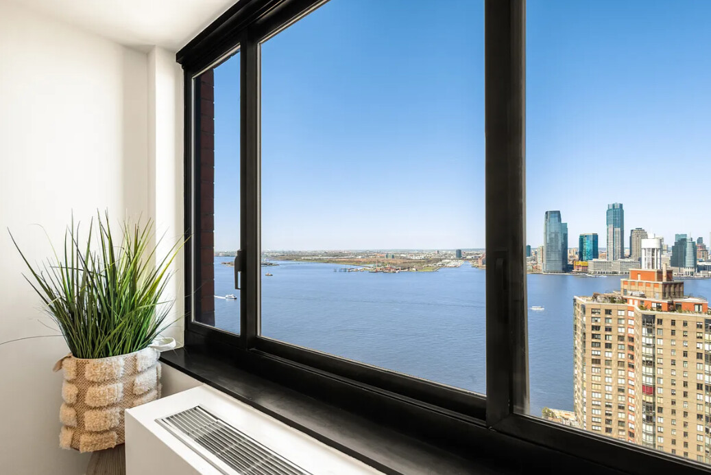 200 Rector Place 35C Battery Park City New York NY 10280