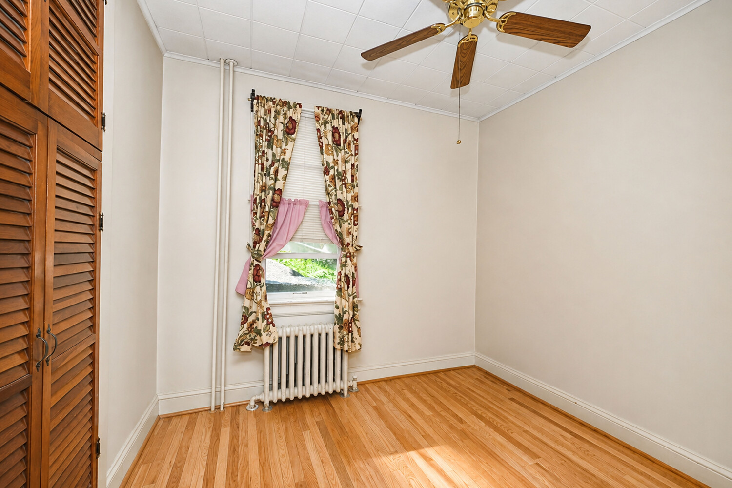 180 Stanley Avenue Tompkinsville Staten Island NY 10301