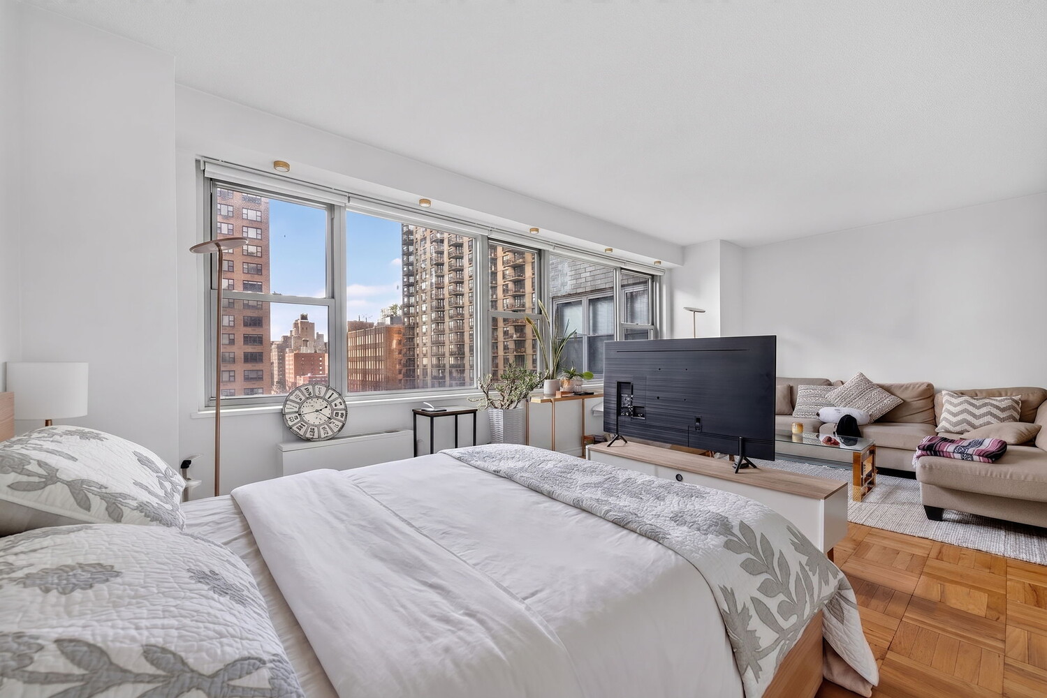 300 East 40th Street 9G Murray Hill New York NY 10016