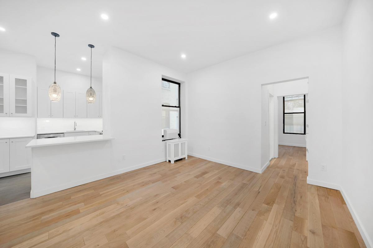 135 West 16th Street 111 Chelsea New York NY 10011