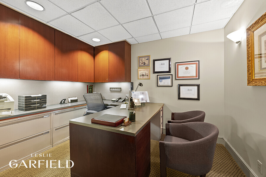 850 Park Avenue 1A/F Upper East Side New York NY 10075