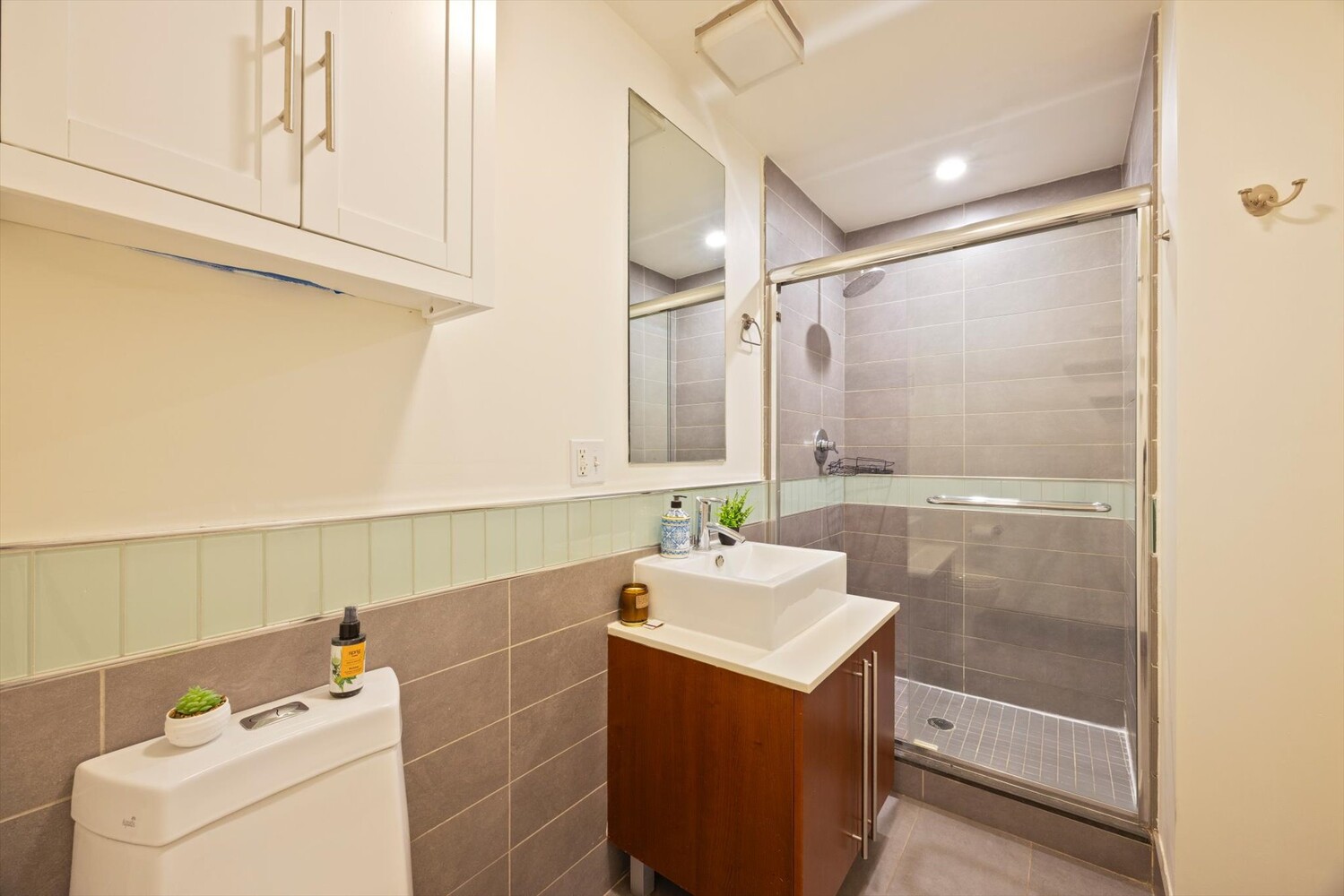 100 Maspeth Avenue 5H East Williamsburg Brooklyn NY 11211