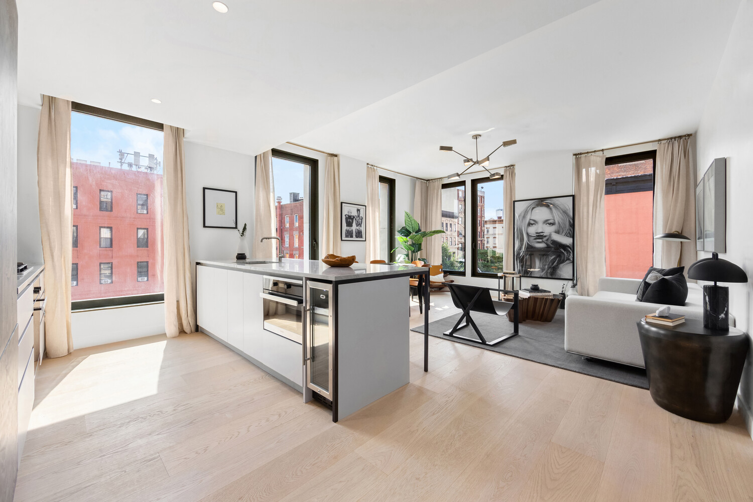 45 East 7th Street 3D E. Greenwich Village New York NY 10003