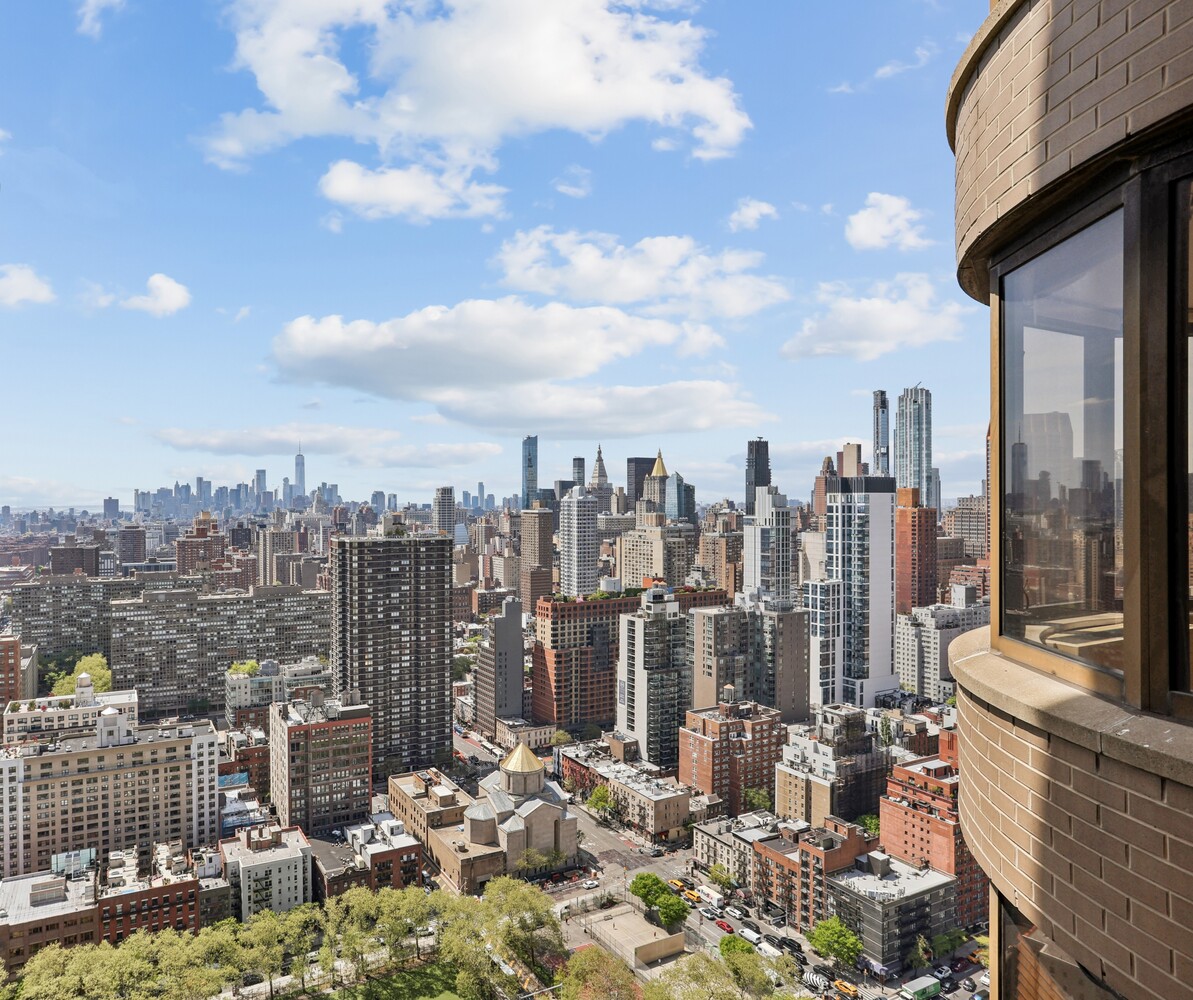 330 East 38th Street 43P Murray Hill New York NY 10016