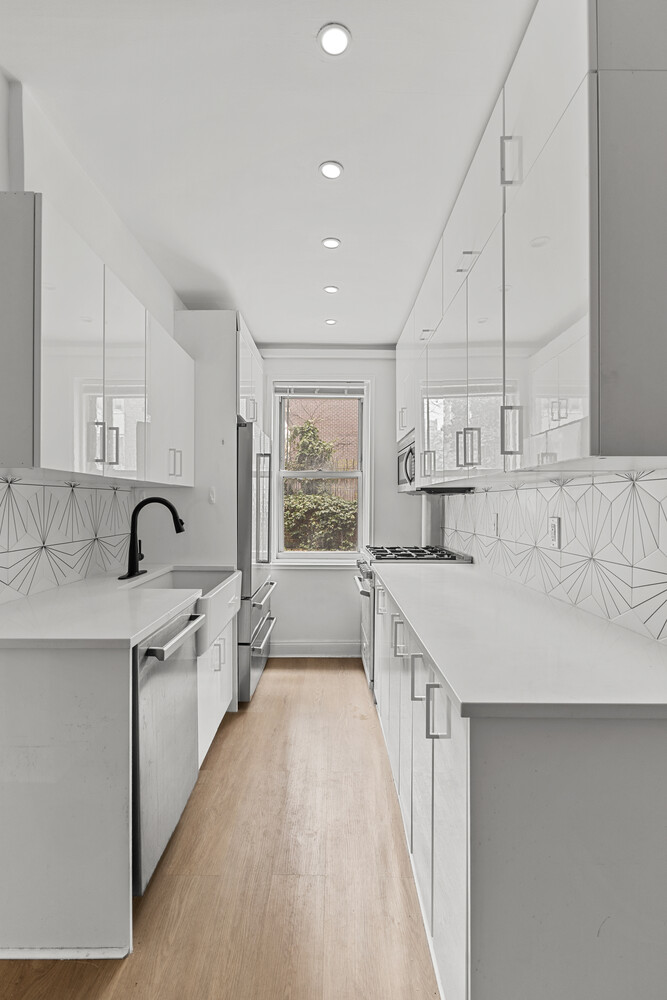 350 East 30th Street 1D Kips Bay New York NY 10016