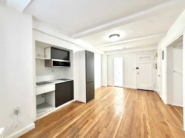 304 East 41st Street 307A Tudor City New York NY 10017