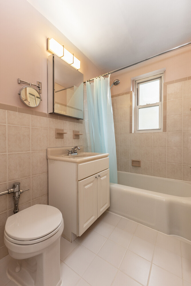 66-33 Yellowstone Blvd. 5B Forest Hills Queens NY 11375