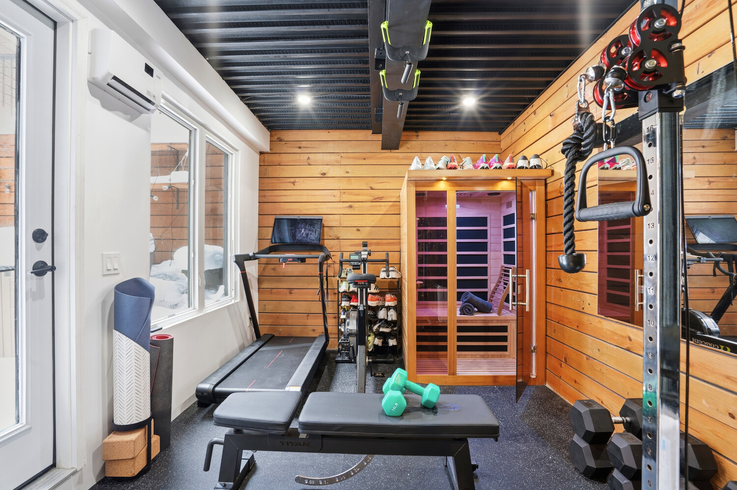 11 Conselyea Street 1B Williamsburg Brooklyn NY 11211