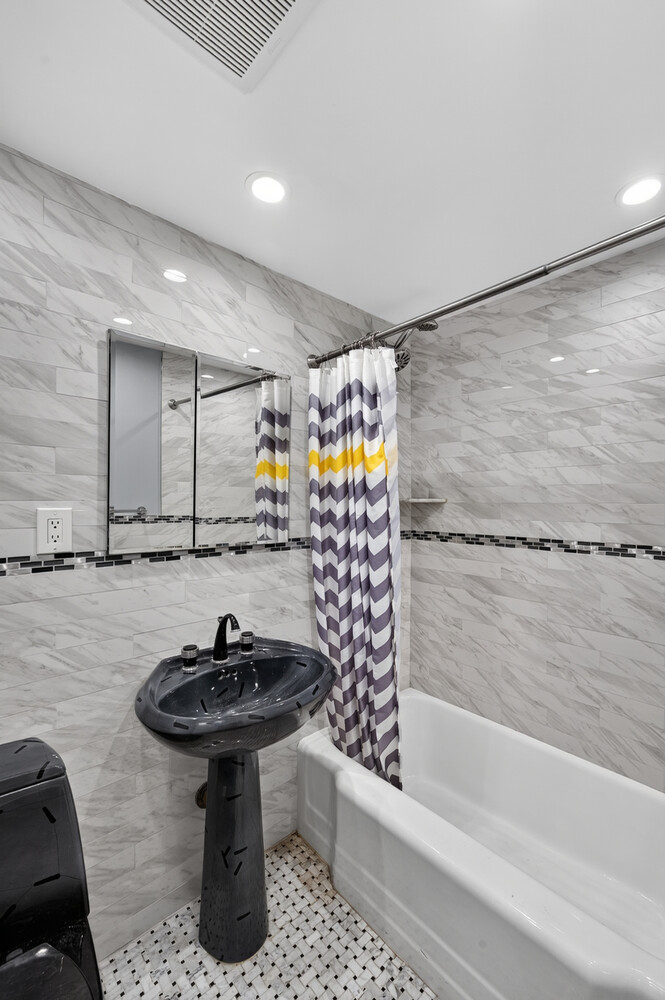 305 East 40th Street 15L Tudor City New York NY 10016
