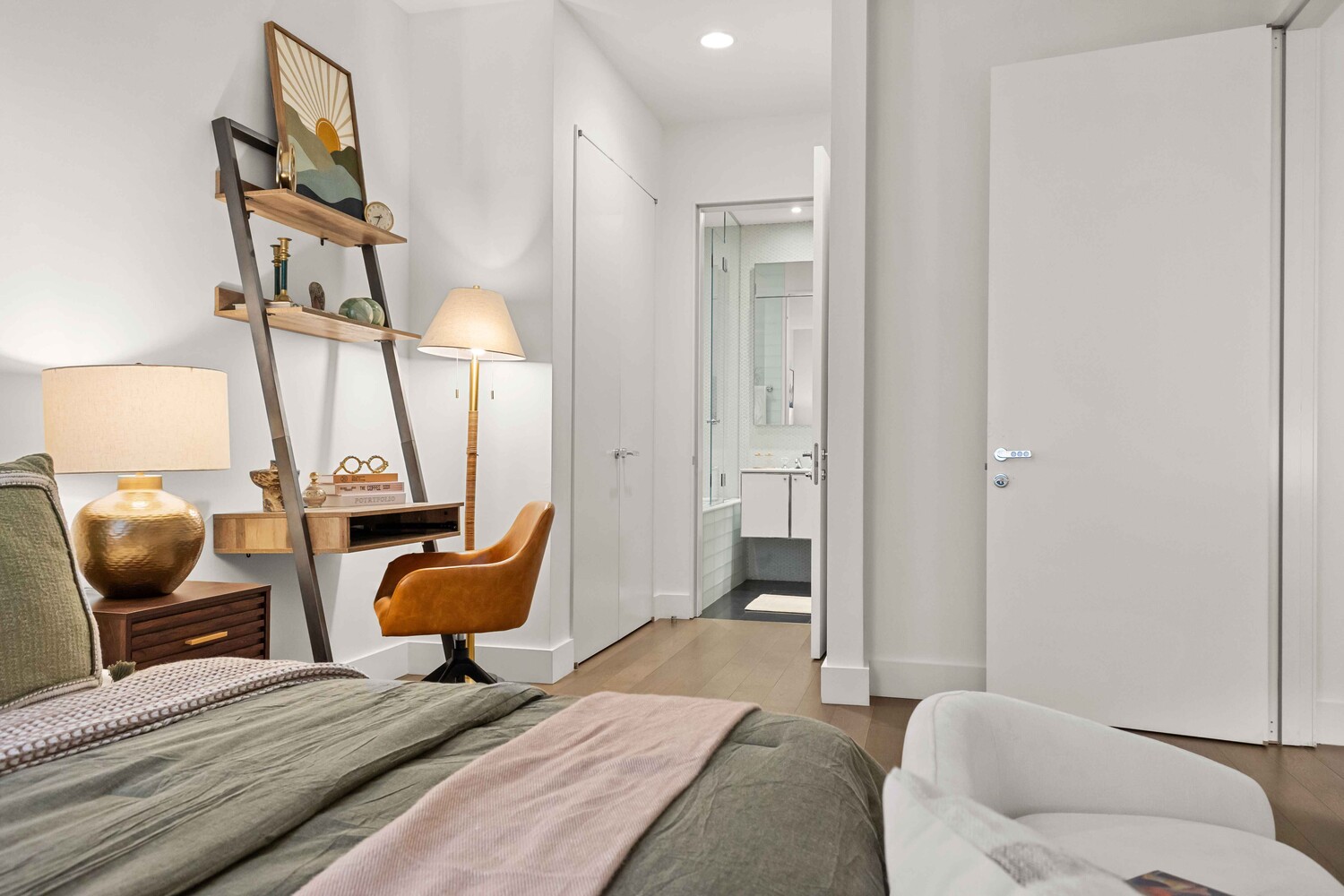 25 Broad Street 15K Financial District New York NY 10004