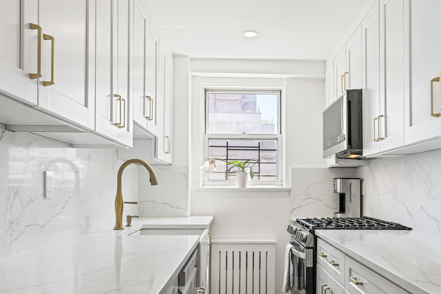 300 East 71st Street 15G Upper East Side New York NY 10021