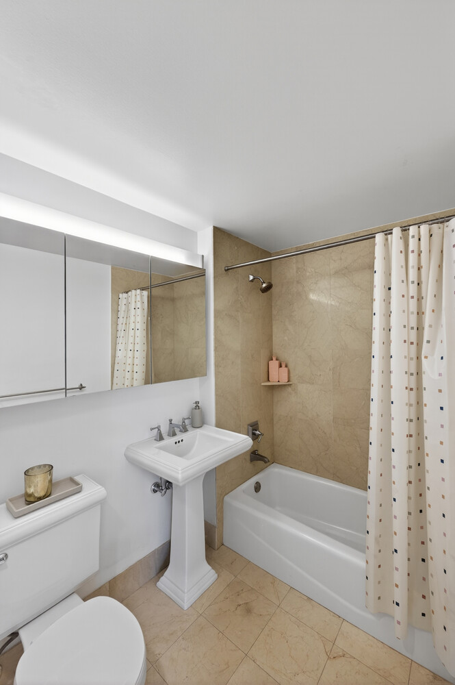 20 River Terrace 10E Battery Park City New York NY 10282