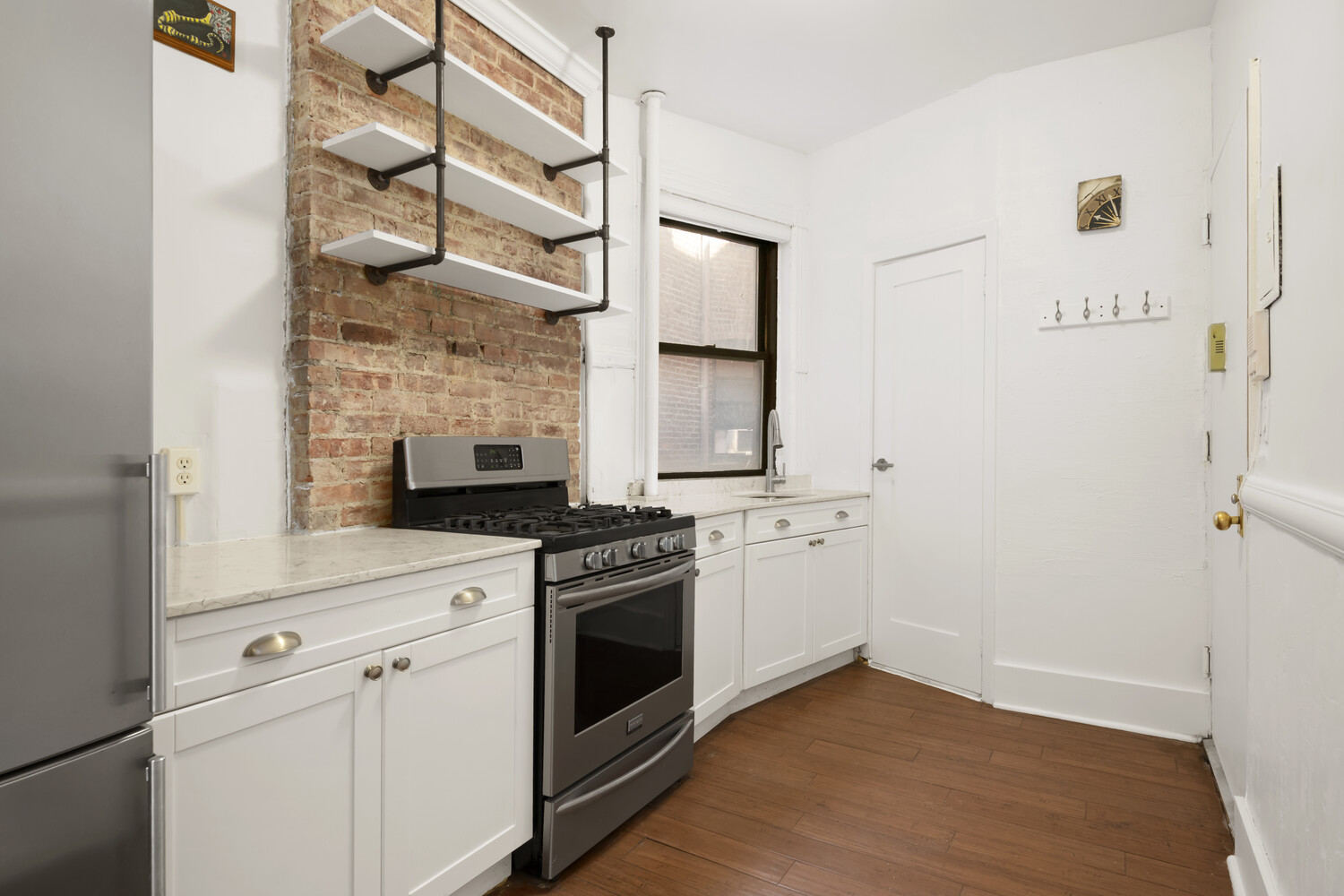 715 Ninth Avenue Clinton New York NY 10019