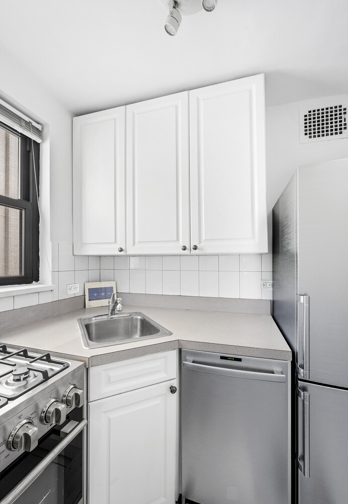 110 East 36th Street 8F Murray Hill New York NY 10016