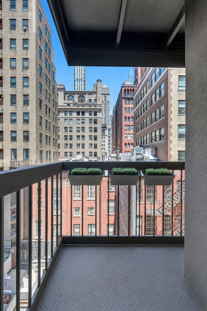 7 East 35th Street 10F Murray Hill New York NY 10016