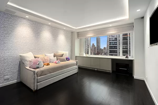 303 East 57th Street Sutton Place New York NY 10022