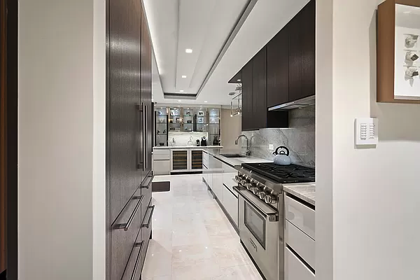 303 East 57th Street Sutton Place New York NY 10022